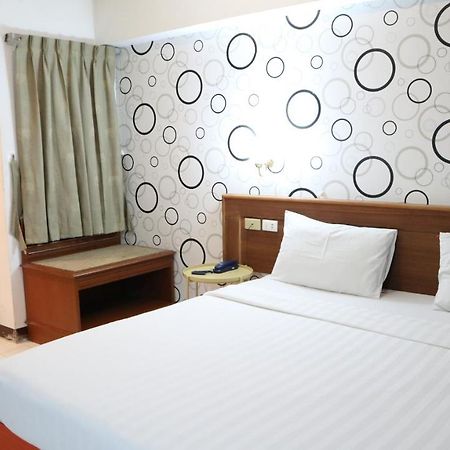 Hotel Patong Triple P Extérieur photo