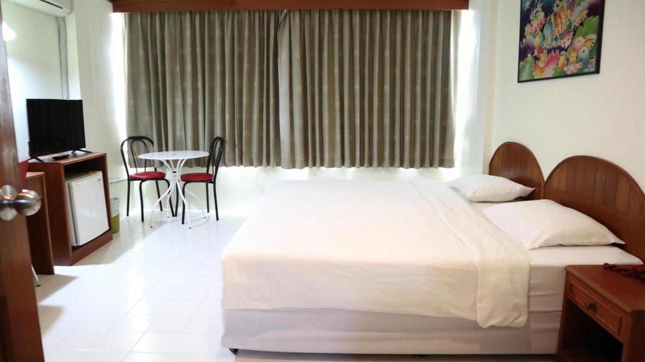 Hotel Patong Triple P Extérieur photo