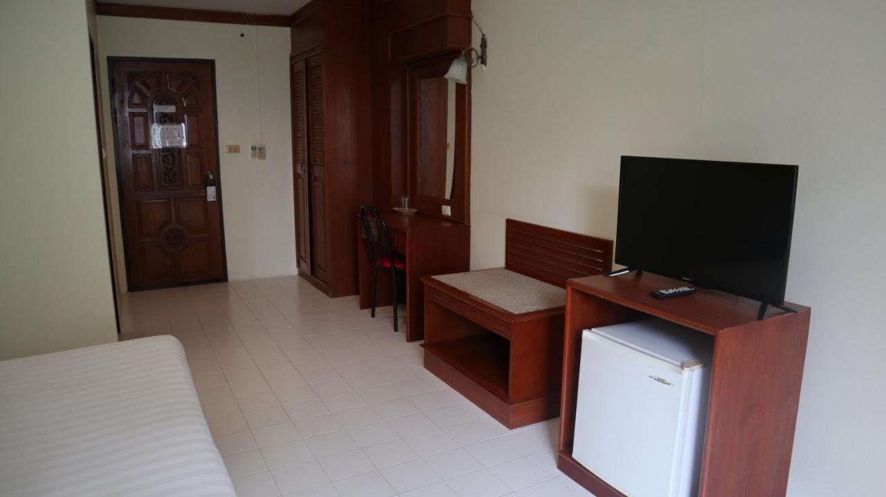 Hotel Patong Triple P Extérieur photo