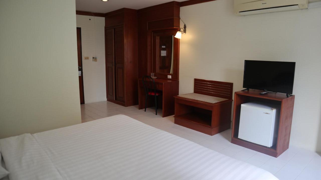 Hotel Patong Triple P Extérieur photo