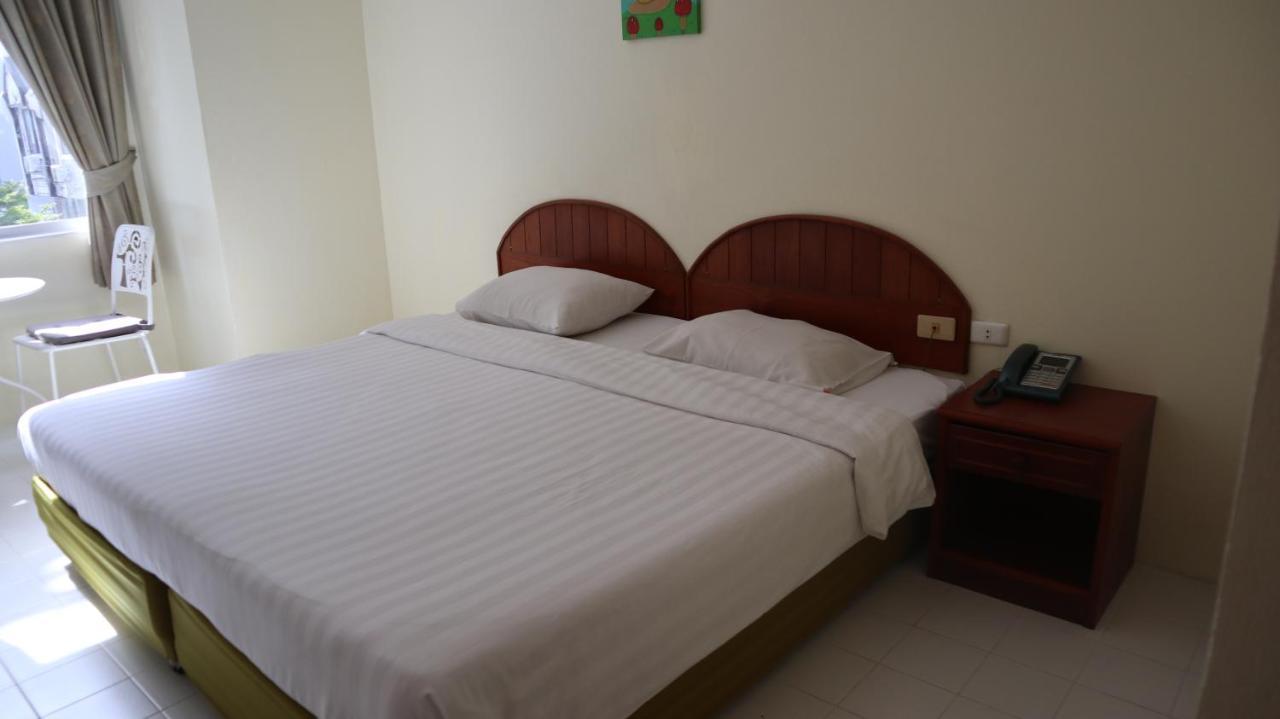 Hotel Patong Triple P Extérieur photo
