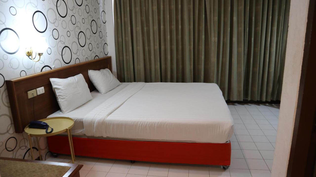 Hotel Patong Triple P Extérieur photo